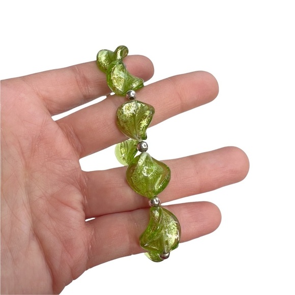 Lime Green & Gold Flecked Twisted Glass Stretch Bracelet - Picture 6 of 7